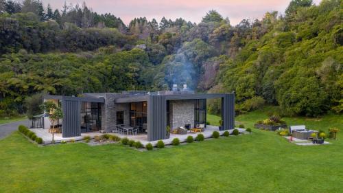 Upper Hutt Villa | The Jewel of Akatarawa