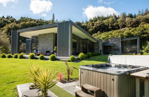 Upper Hutt Villa | The Jewel of Akatarawa