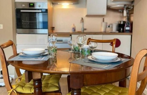 Cœur de Ville Apartment | The Joan Miro - 100m from the thermal baths