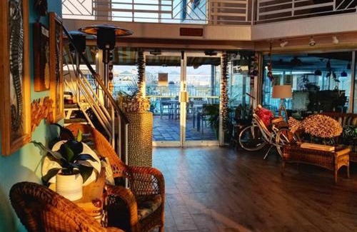 Wildwood Crest Hotel | The Jolly Roger Motel