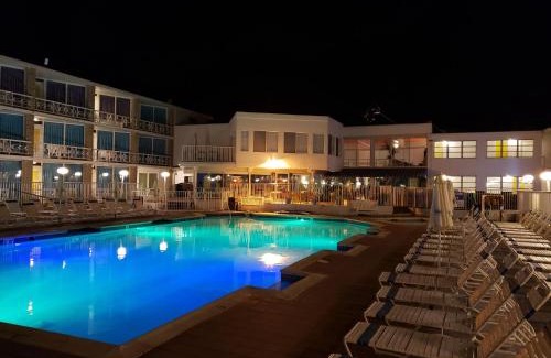 Wildwood Crest Hotel | The Jolly Roger Motel