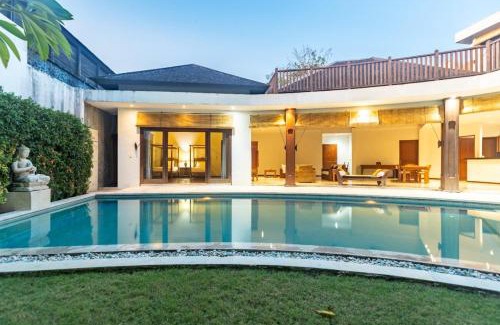 Batu Bolong Villa | The Jovilla Canggu