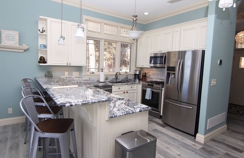 Rocky Mount House | The Jozarks Family Lake Getaway with Breathtaking Views