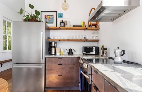 Downtown Charleston Apartment | The Jumpshot | Above Wine Store