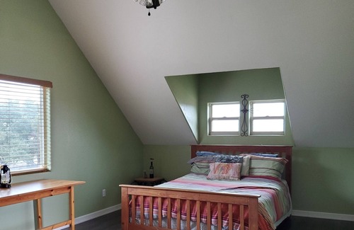Bertram House | The Junction Hut