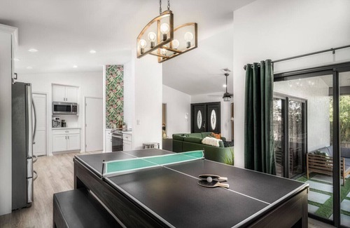 Central Corals Villa | The Jungle House Heated Pool Tranquil Family Oasis