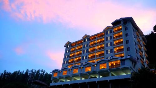 Mundaghat Hotel | The Jungle Mountain Retreat