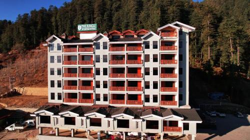 Mundaghat Hotel | The Jungle Mountain Retreat