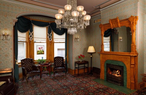 Central Business District Bed & Breakfast | The Kalamazoo House Bed & Breakfast