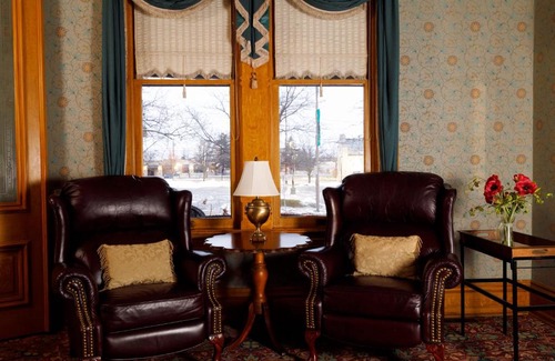 Central Business District Bed & Breakfast | The Kalamazoo House Bed & Breakfast