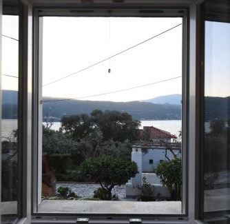 Samos House | The Kalivi