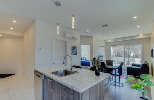 La Cite-Limoilou Apartment | The Kaméléon, The Halo