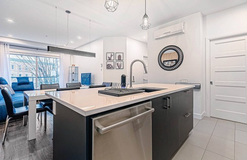 La Cite-Limoilou Apartment | The Kaméléon, The hut