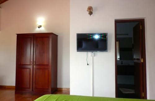 Kandy Hotel | The Kandyan Villa
