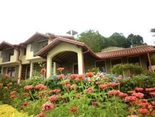 Kandy Hotel | The Kandyan Villa