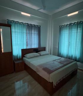 Sulthan Bathery Hotel | The Karlyle Homestay