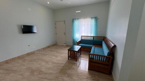Sulthan Bathery Hotel | The Karlyle Homestay