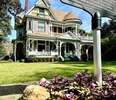 Hannon Park Apartment | The Kate Shepard House