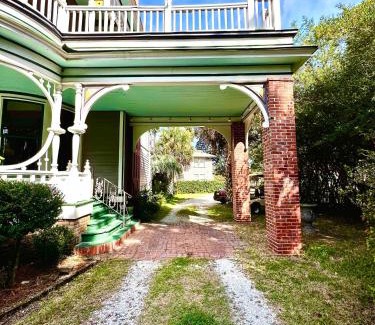 Hannon Park Apartment | The Kate Shepard House