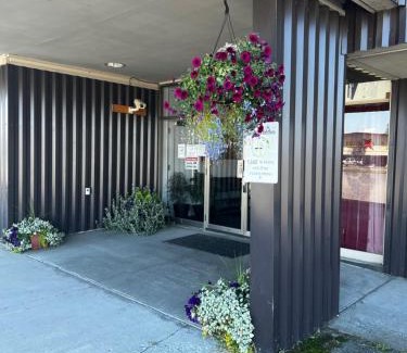 Kenai Hotel | The Kenai Inn