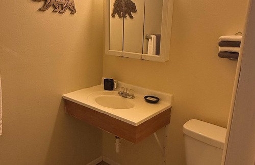 Kenai Hotel | The Kenai Inn