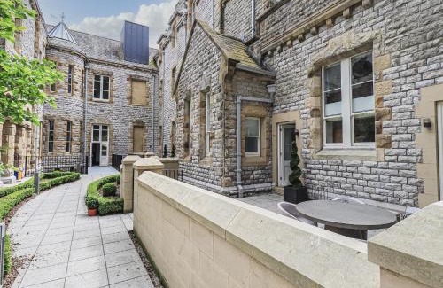 Newland Near Ulverston House | The Kennedy House Stone Cross Mansion