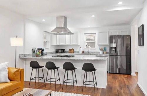 Logan House | The Kerlin House - Downtown Logan, Hocking Hills