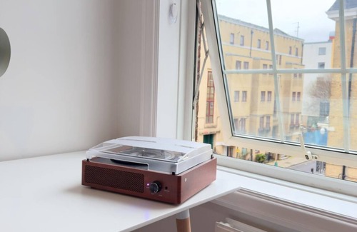 St. Pancras and Somers Town Apartment | The King's Cross Boutique Apartment!