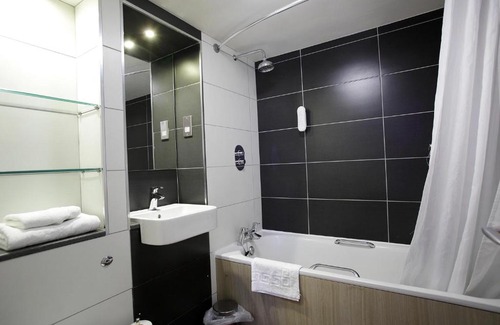 Inverness City Centre Hotel | The King's Highway Wetherspoon