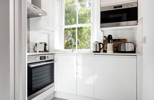 Belgravia Apartment | The King's Road Suite next to Sloane Square