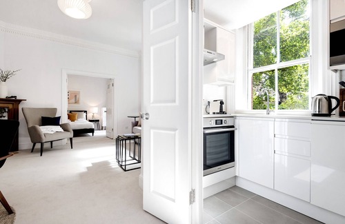 Belgravia Apartment | The King's Road Suite next to Sloane Square