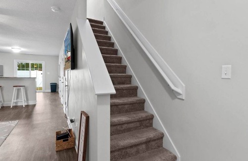 Westgate House | The KINGS Suite Sleeps 6 2Bedroom 2 1/2 Bath