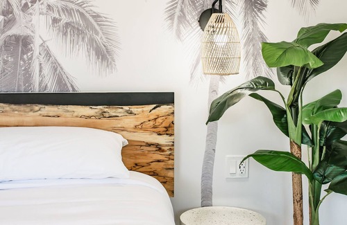 Grand Bend Hotel | The Kiwi Motel