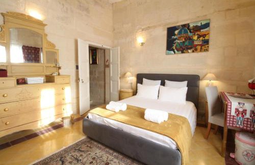 Birgu House | The Knight - Heritage & Art Home at Birgu square