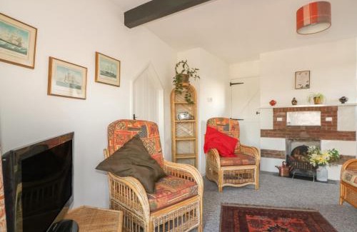 Looe House | The Knoll