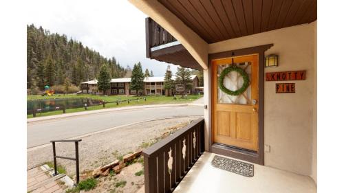 Red River House | The Knotty Pine