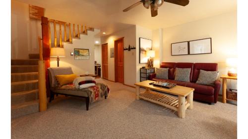 Red River House | The Knotty Pine
