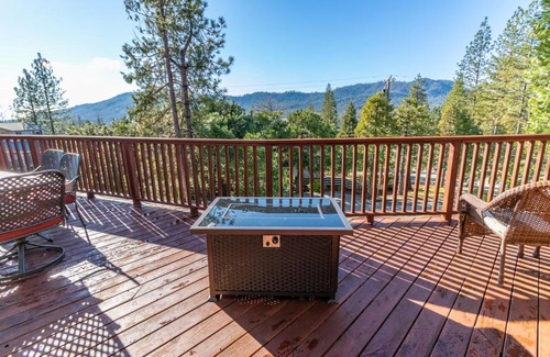 Bass Lake House | The Knotty Pines