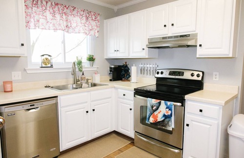 Georgetown House | The Koi House Georgetown: 35 Minutes from Downtown Austin and Airport