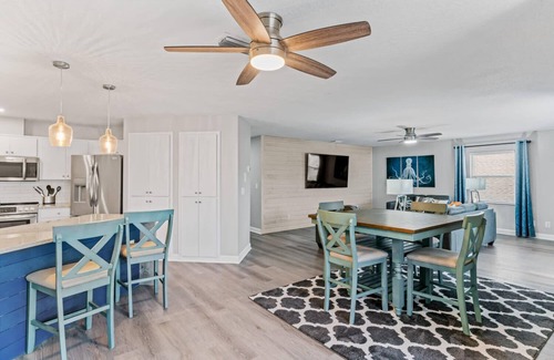 Indian Rocks Beach House | The Kraken-6-pass golf cart! Plus Pool