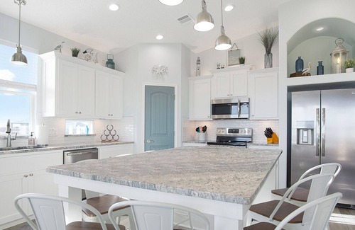 Crystal Beach House | The Kraken, Brand New! 4 BR and 3.5 BTH, Ocean View, Awesome Deck