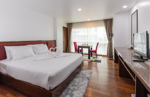 Patong Hotel | The Kris Resort Hotel