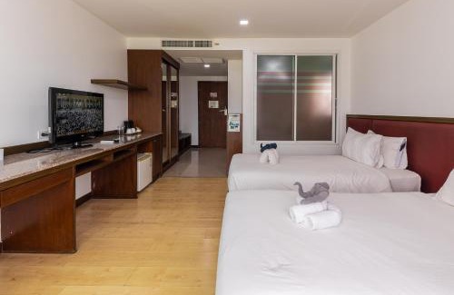 Patong Hotel | The Kris Resort Hotel