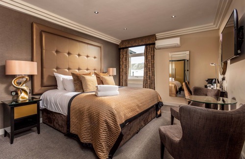 Ayr Hotel | The Kylestrome Hotel
