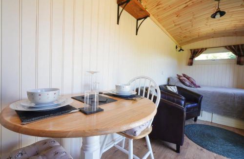 Upper Hulme Cabin | The Laburnum Retreat Shepherd Hut private hot Tub