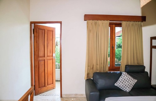 Legian City-Centre Hotel | The Lagoon Bali Pool Hotel and Suites