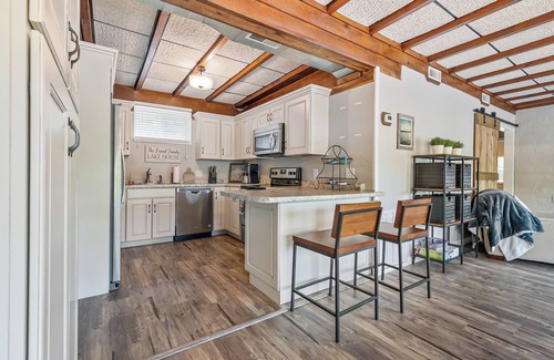 New River House | The Lake Effect House