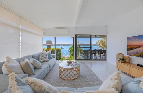 Gwandalan House | The Lake Escape