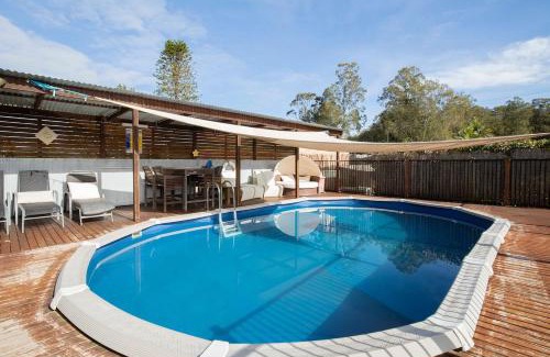 Tuggerawong House | The Lake Haus - Spacious Waterfront Escape with Pool