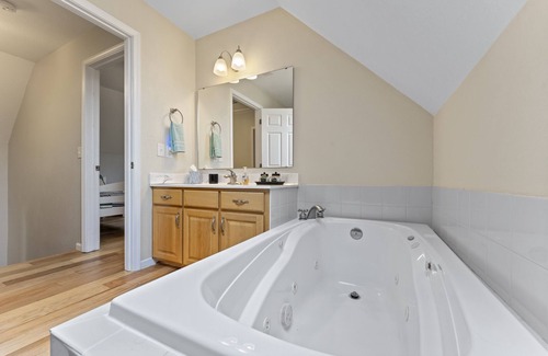 Rockaway Beach House | The Lake House 3 Bedroom Home by RedAwning